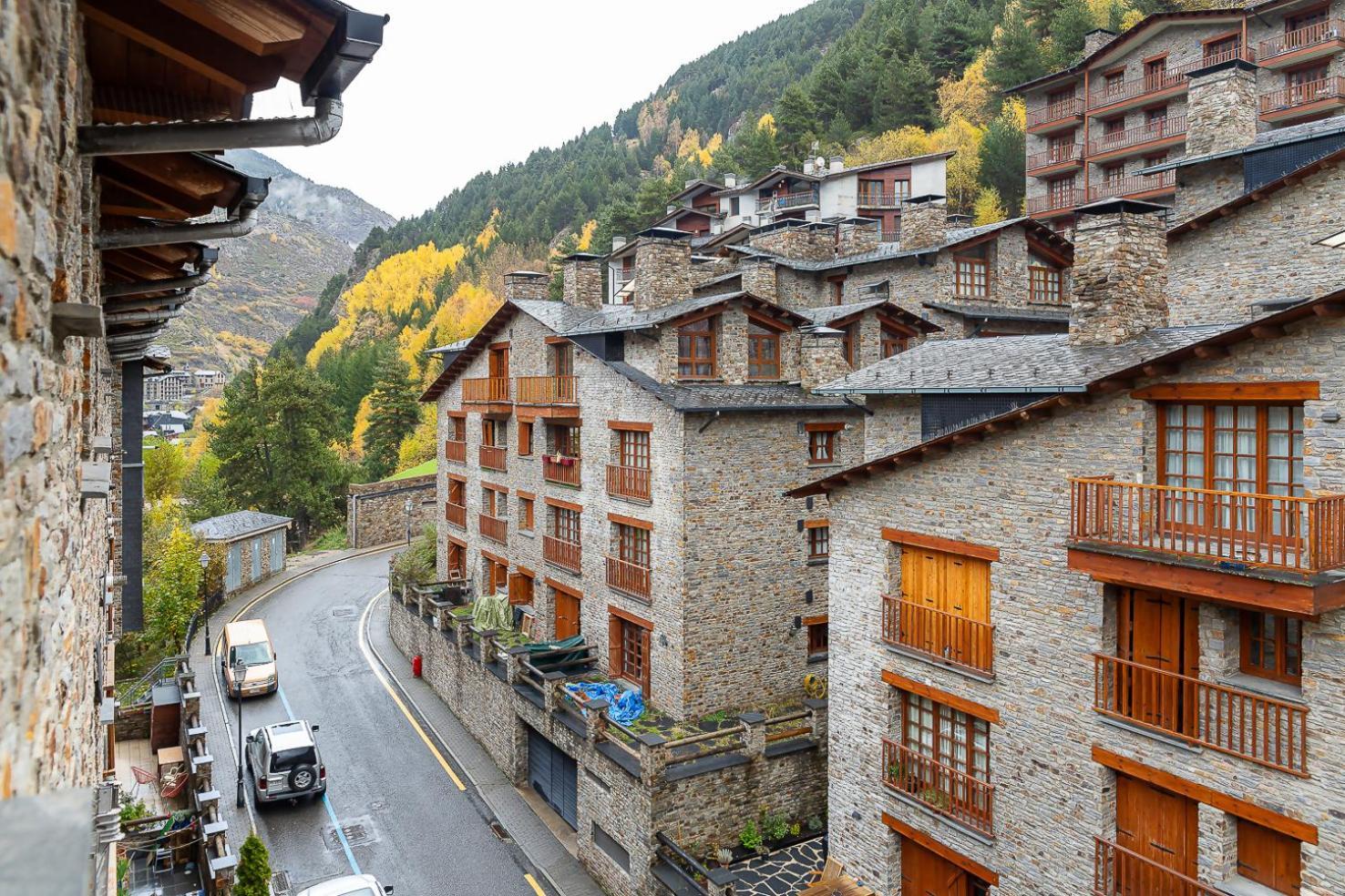 Acogedor Atico Triplex Junto A Grandvalira Apartamento *